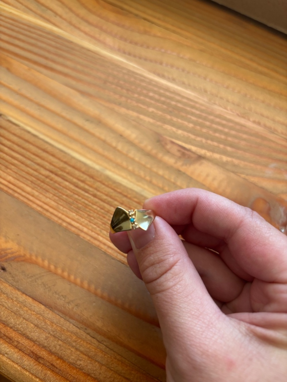 Vintage 14K Gold Turquoise Diamond Ring Size 6, 3 Grams - Picture 3 of 3